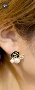 No. 5 Opposite Attract Glam Pearl Earrings