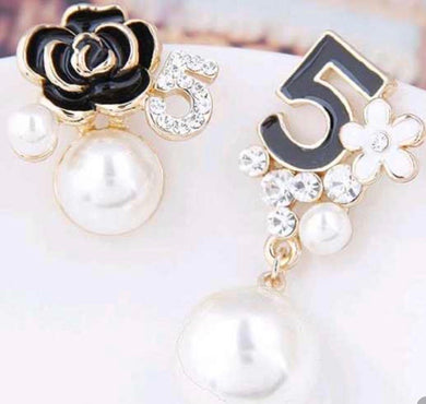 No. 5 Opposite Attract Glam Pearl Earrings